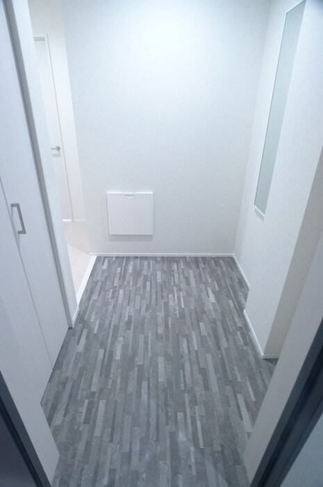 物件内観写真16　(玄関)