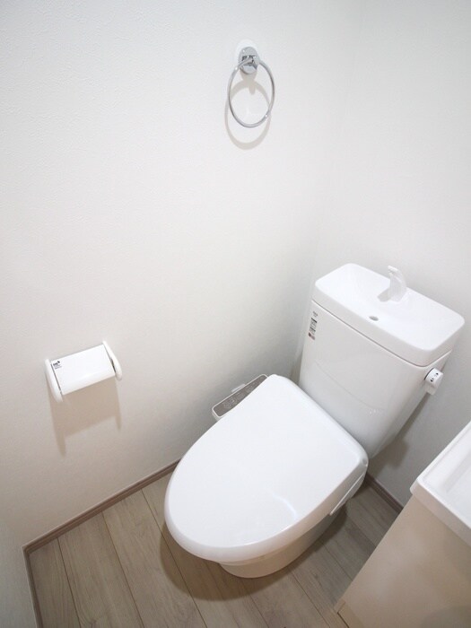 物件内観写真14　(トイレ)