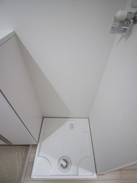 物件内観写真15　(洗濯機置場)