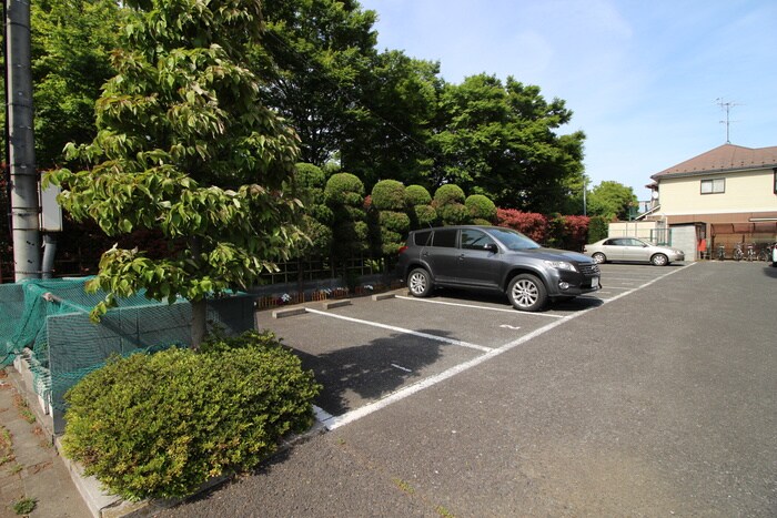 物件外観写真6　(駐車場)