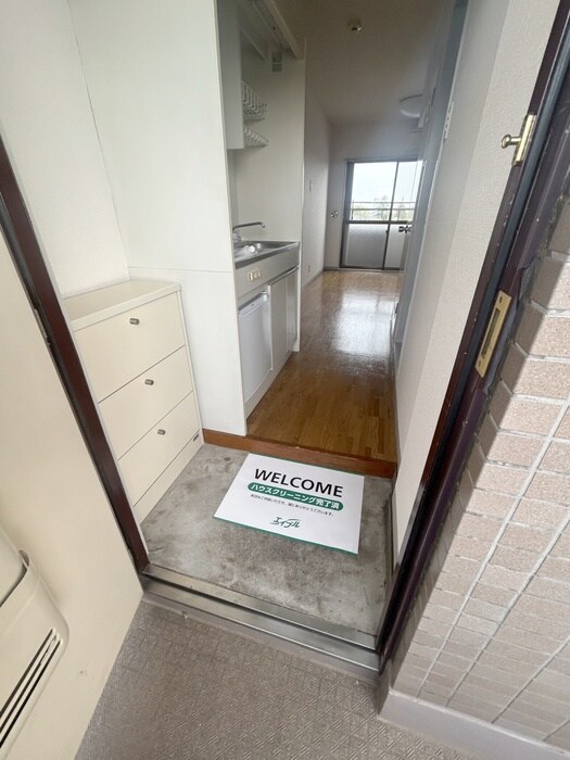 物件内観写真17　(玄関)