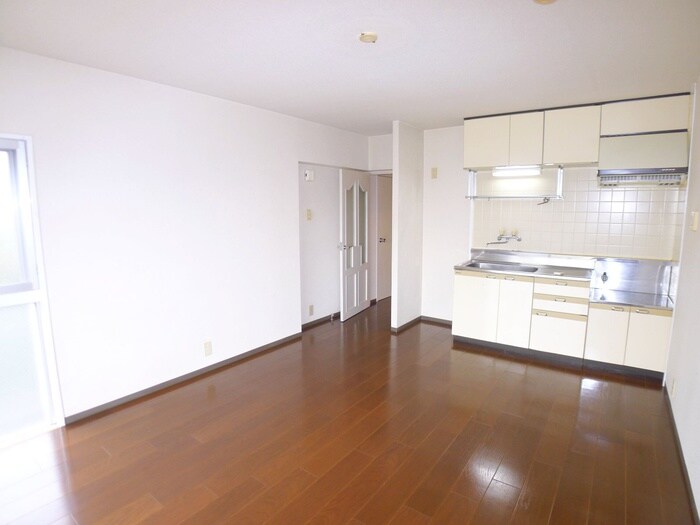 物件内観写真4　(居室)