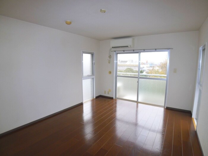 物件内観写真6　(居室)