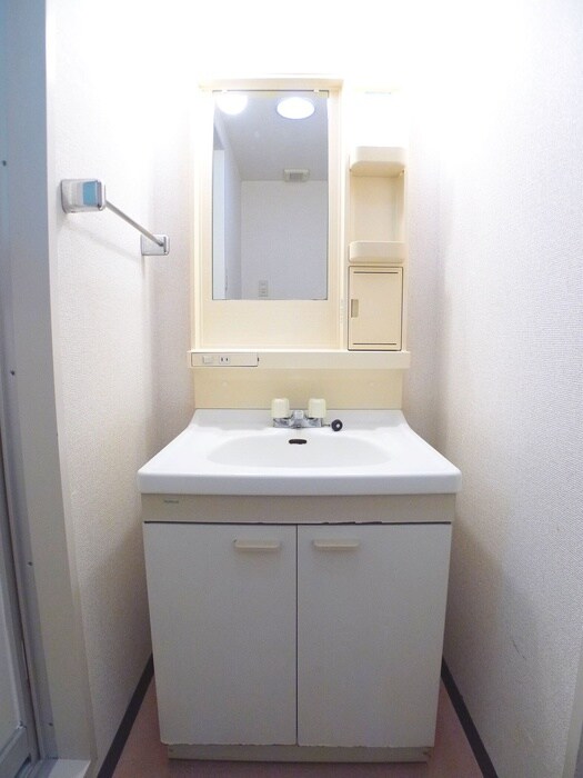 物件内観写真8　(洗面)