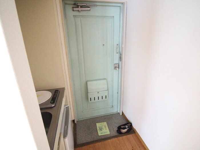 物件内観写真16　(玄関)