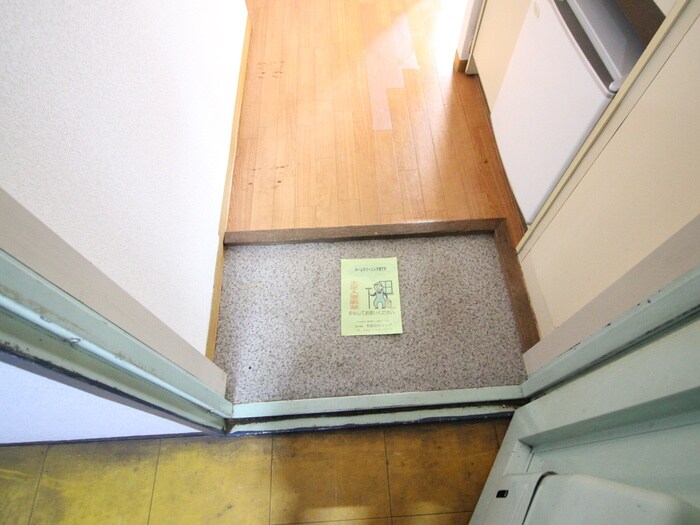 物件内観写真17　(玄関)