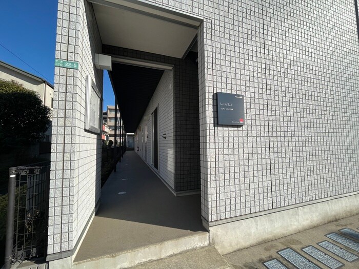 物件外観写真5　(エントランス部分)