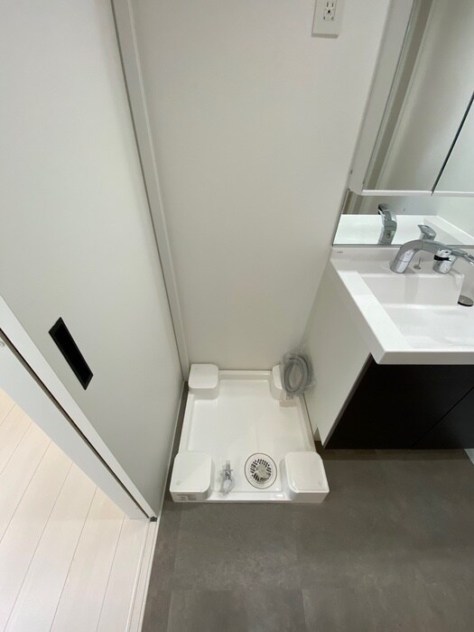 物件内観写真18　(洗濯機置場)