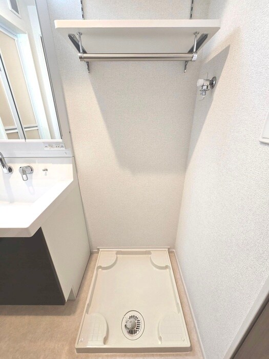 物件内観写真13　(洗濯機置場)