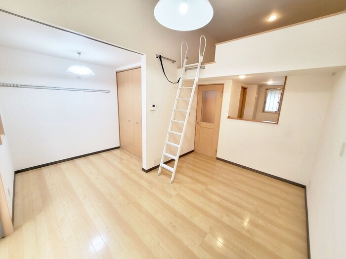 物件内観写真8　(居室)