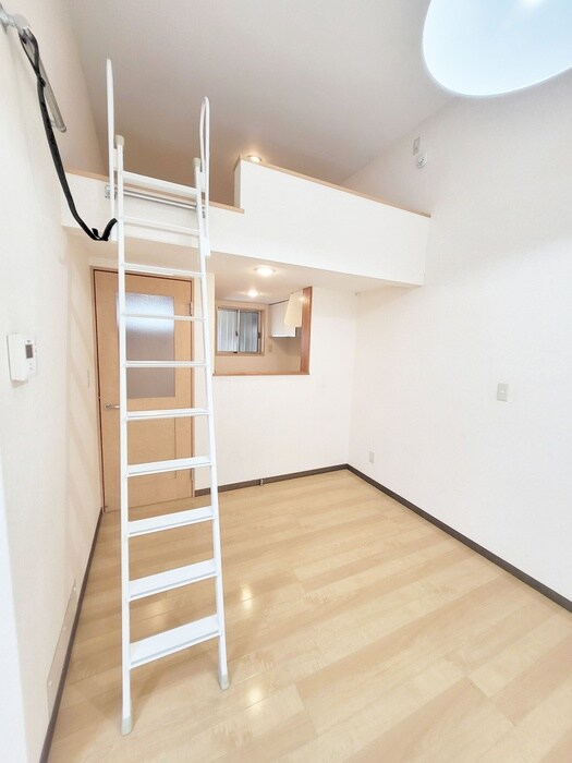 物件内観写真9　(居室)