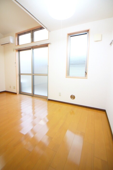 物件内観写真9　(居室)