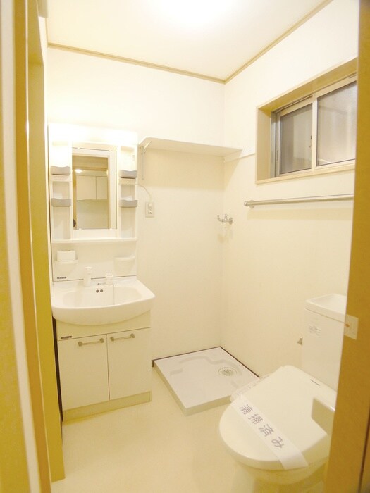 物件内観写真17　(洗濯機置場)