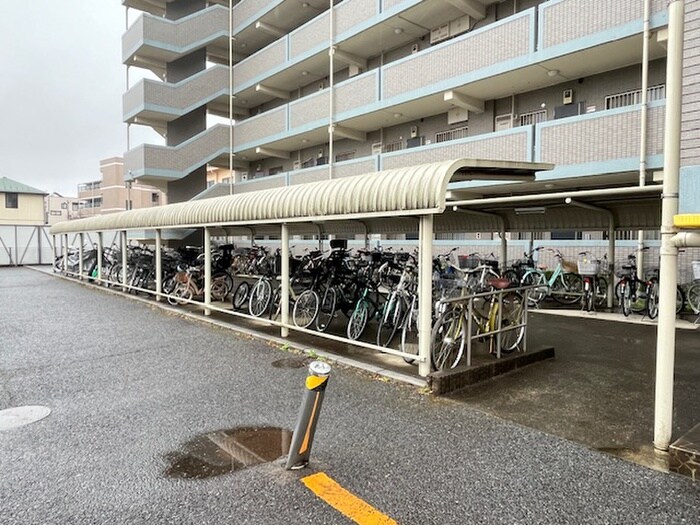 物件外観写真3　(駐輪場)