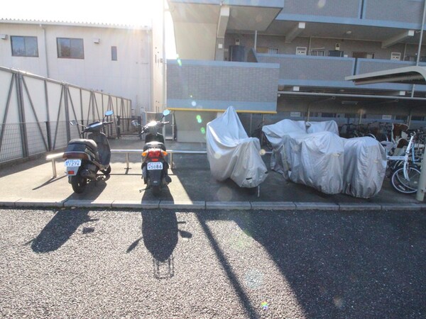 バイク置き場