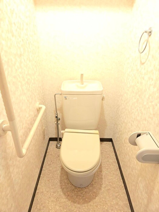 物件内観写真11　(トイレ)