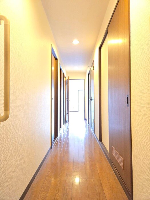 物件内観写真17　(廊下)