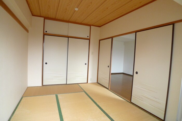 物件内観写真19　(居室)