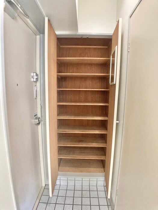 物件内観写真14　(靴箱)