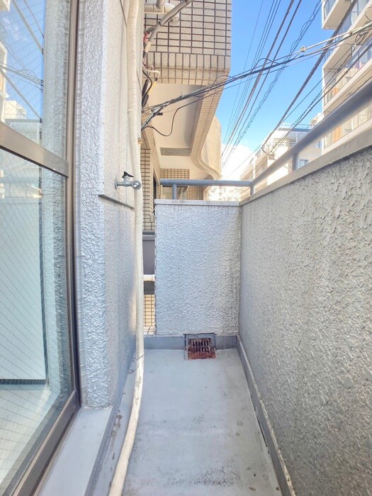 物件内観写真16　(洗濯機置場)