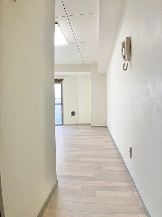 物件内観写真18　(廊下)