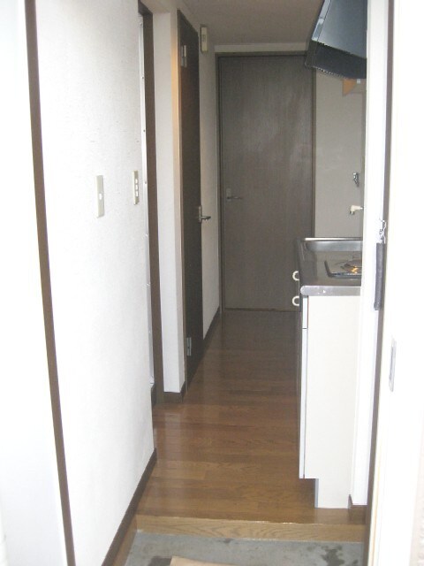 物件内観写真7　(玄関)