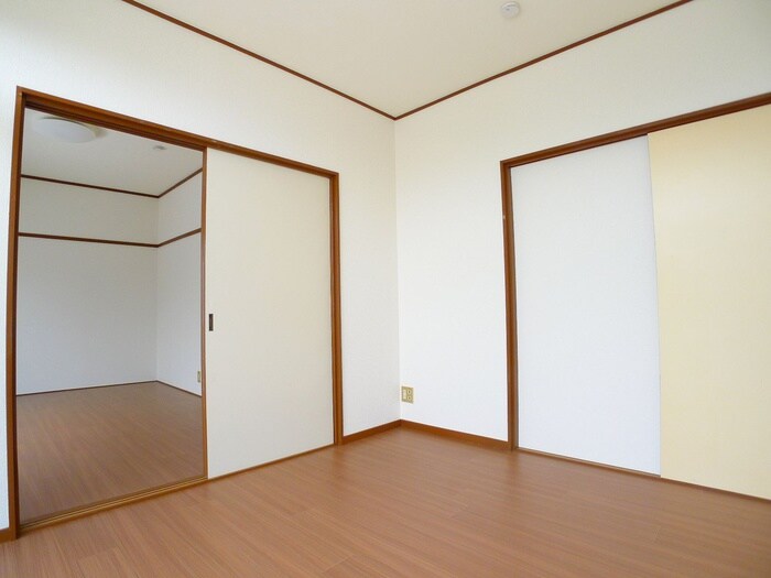 物件内観写真10　(居室)