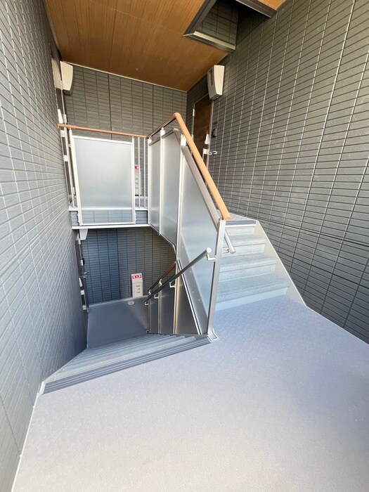 物件外観写真4　(建物設備)