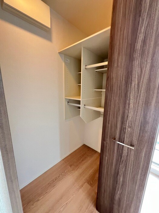 物件内観写真11　(収納)