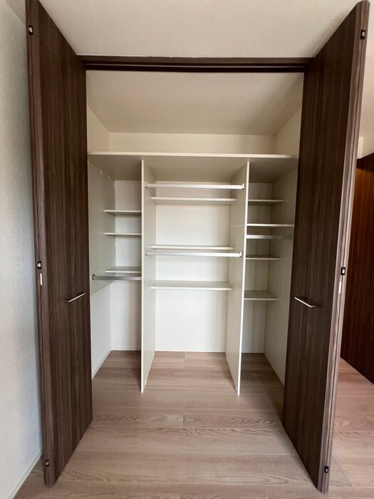 物件内観写真16　(収納)