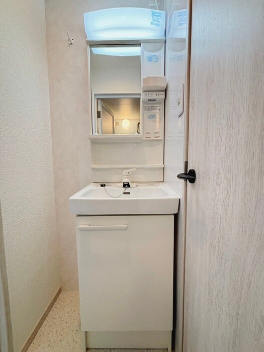 物件内観写真11　(洗面)