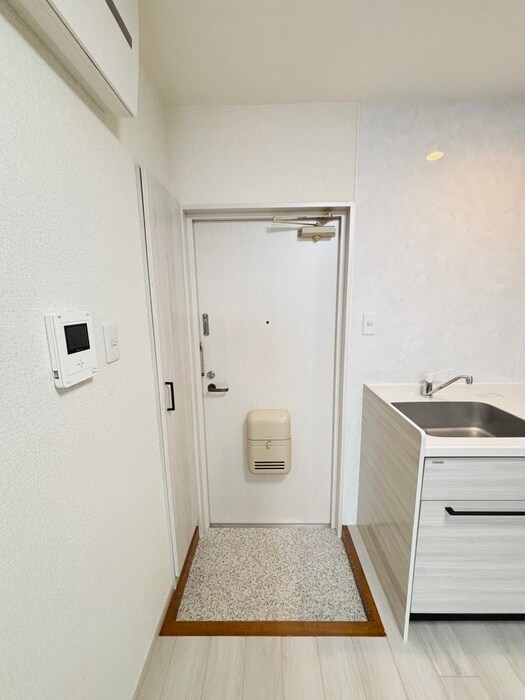 物件内観写真15　(玄関)