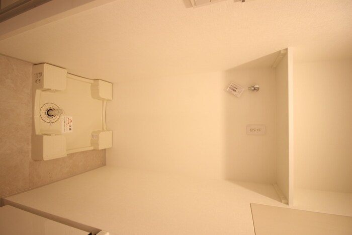 物件内観写真12　(洗濯機置場)