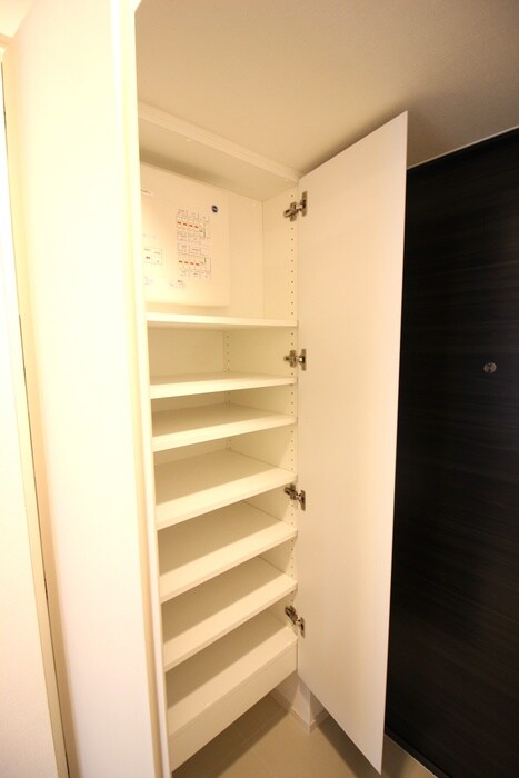 物件内観写真18　(靴箱)