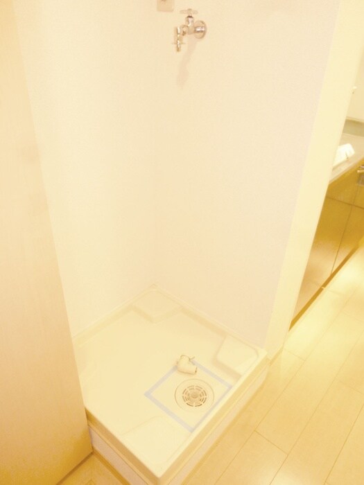 物件内観写真17　(洗濯機置場)