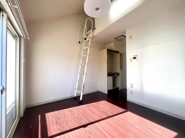 物件内観写真8　(居室)