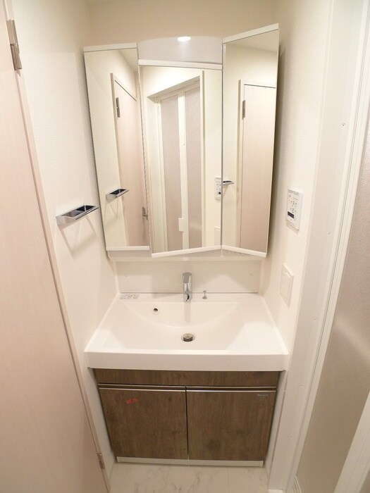 物件内観写真14　(洗面)