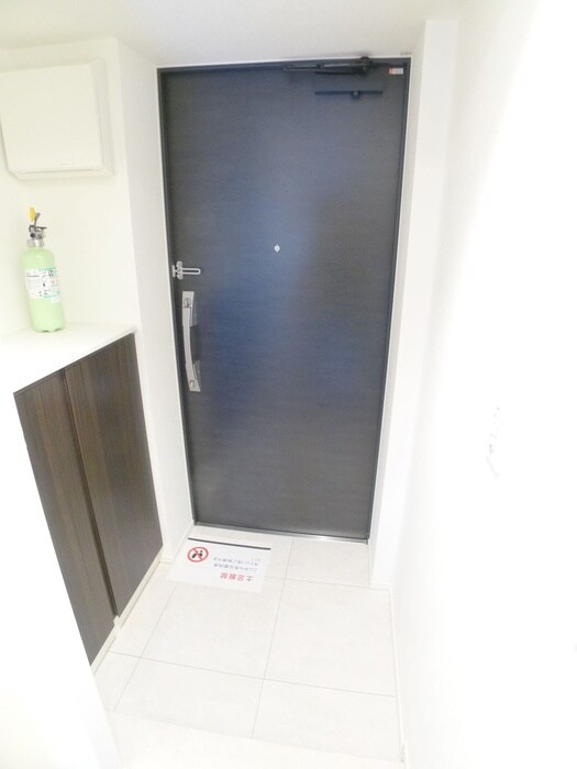 物件内観写真14　(玄関)