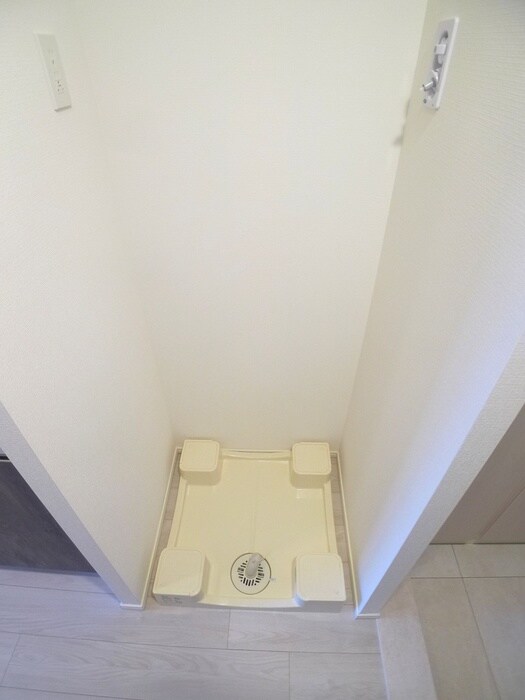 物件内観写真15　(洗濯機置場)