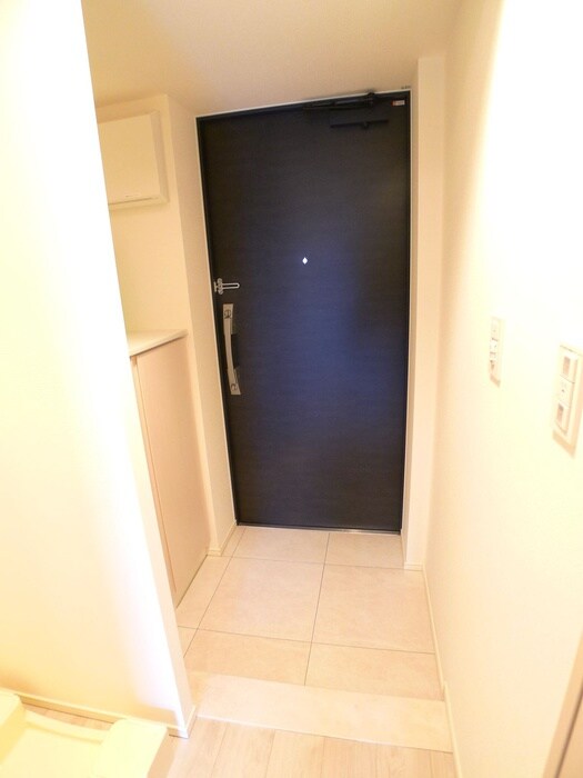 物件内観写真17　(玄関)