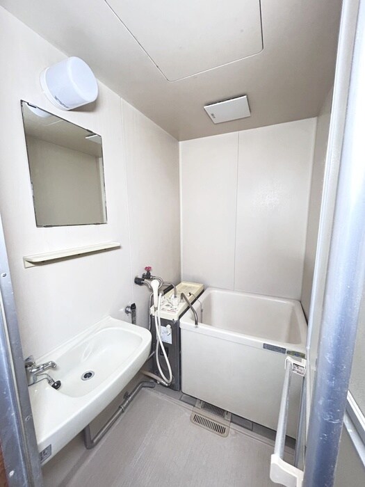 コーポヤブサキのバス