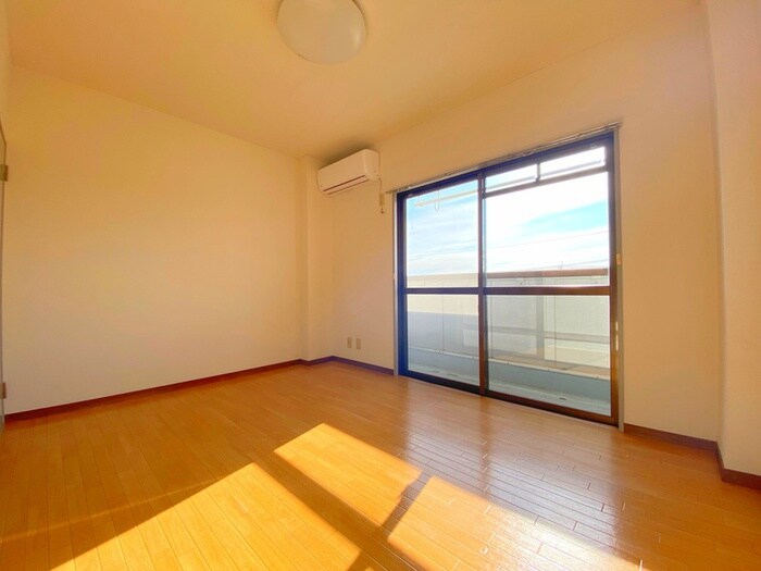 物件内観写真6　(居室)