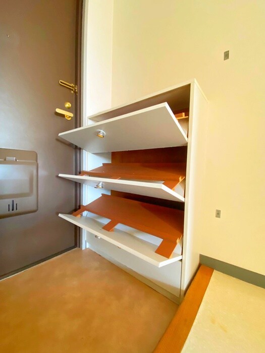 物件内観写真8　(靴箱)