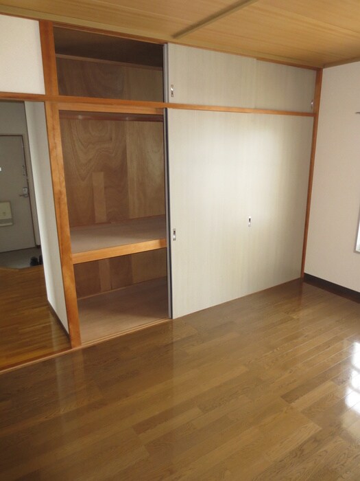 物件内観写真15　(収納)