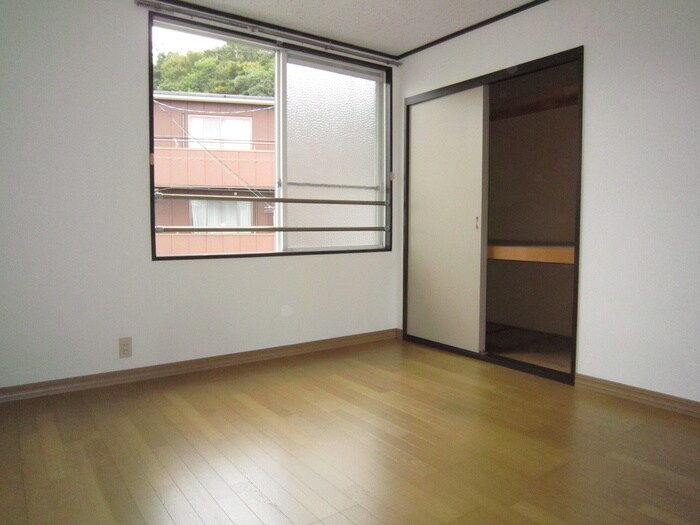 物件内観写真10　(居室)
