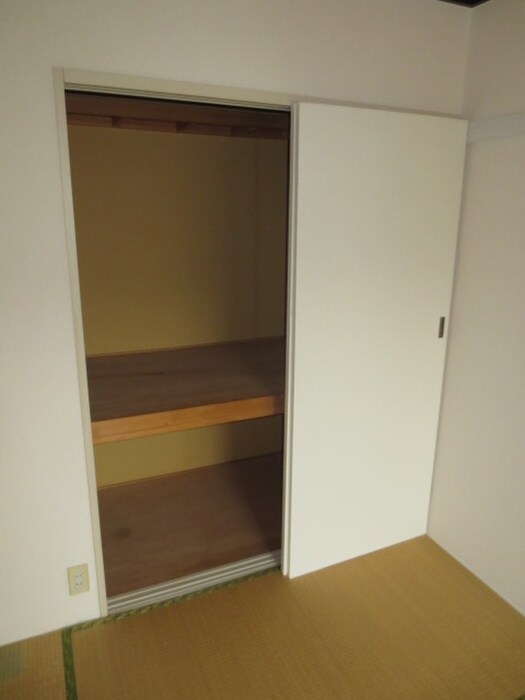 物件内観写真7　(収納)