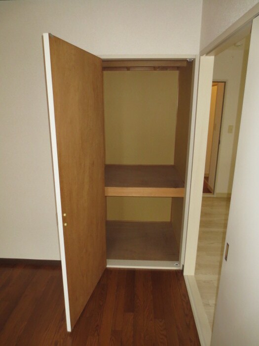 物件内観写真8　(収納)