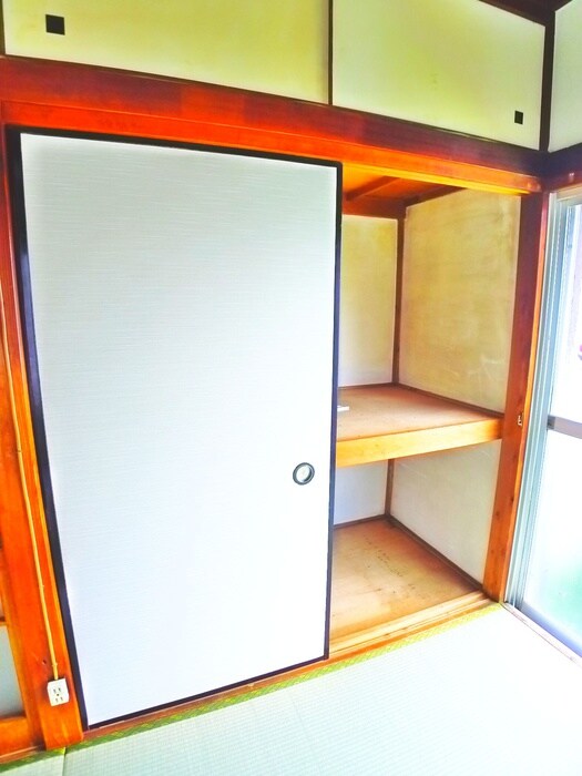 物件内観写真12　(収納)