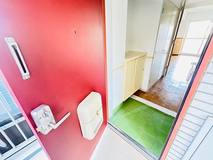 物件内観写真17　(玄関)