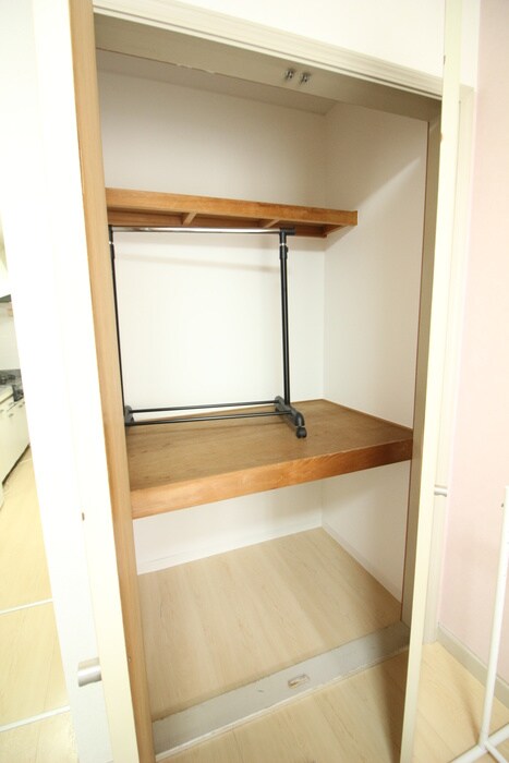 物件内観写真15　(収納)
